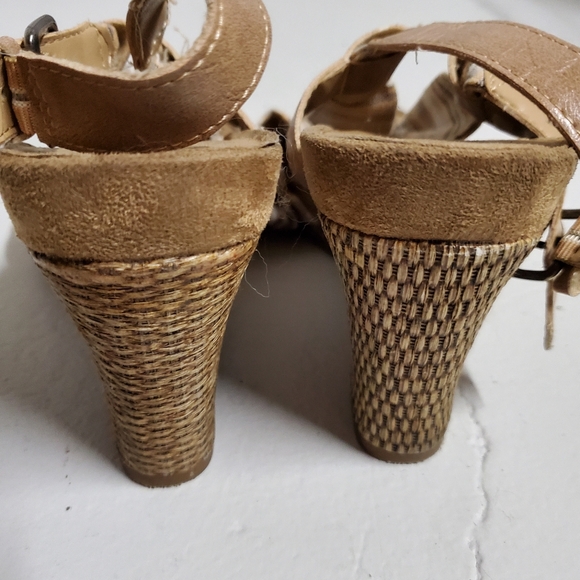 Canvas Striped Wedges - Picture 6 of 10